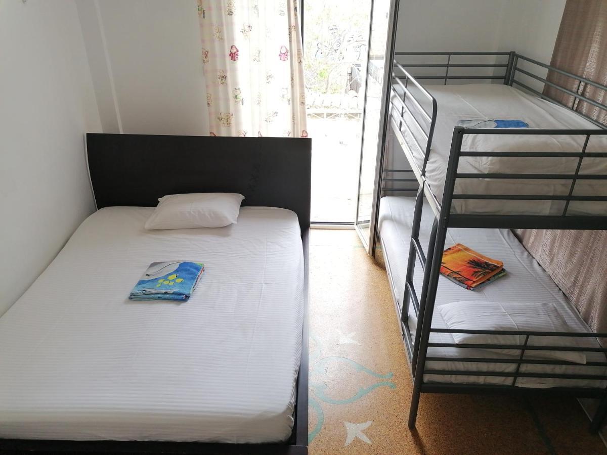 Shared Rooms Near Acropolis And Monastiraki Atenas Exterior foto
